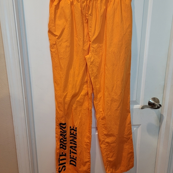 Harley Quinn Suicide Squad Cosplay Costume Jailhouse Size XL 2 Piece Set - Picture 7 of 12